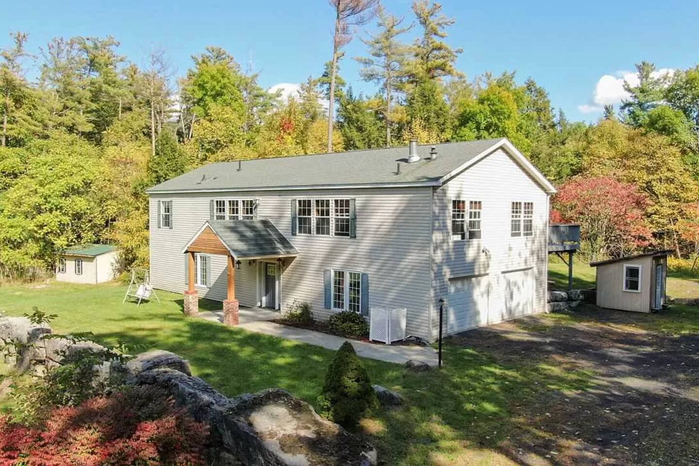 Catskills Escape w/Movie Room, Bar & Forest Trails