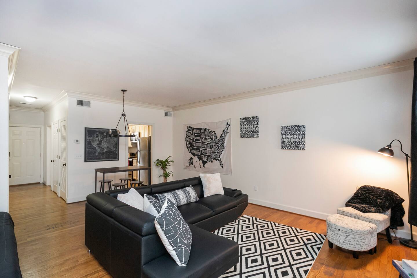 Cool Comfy 2bd 2.5bth West End Stay 2mi to DT!