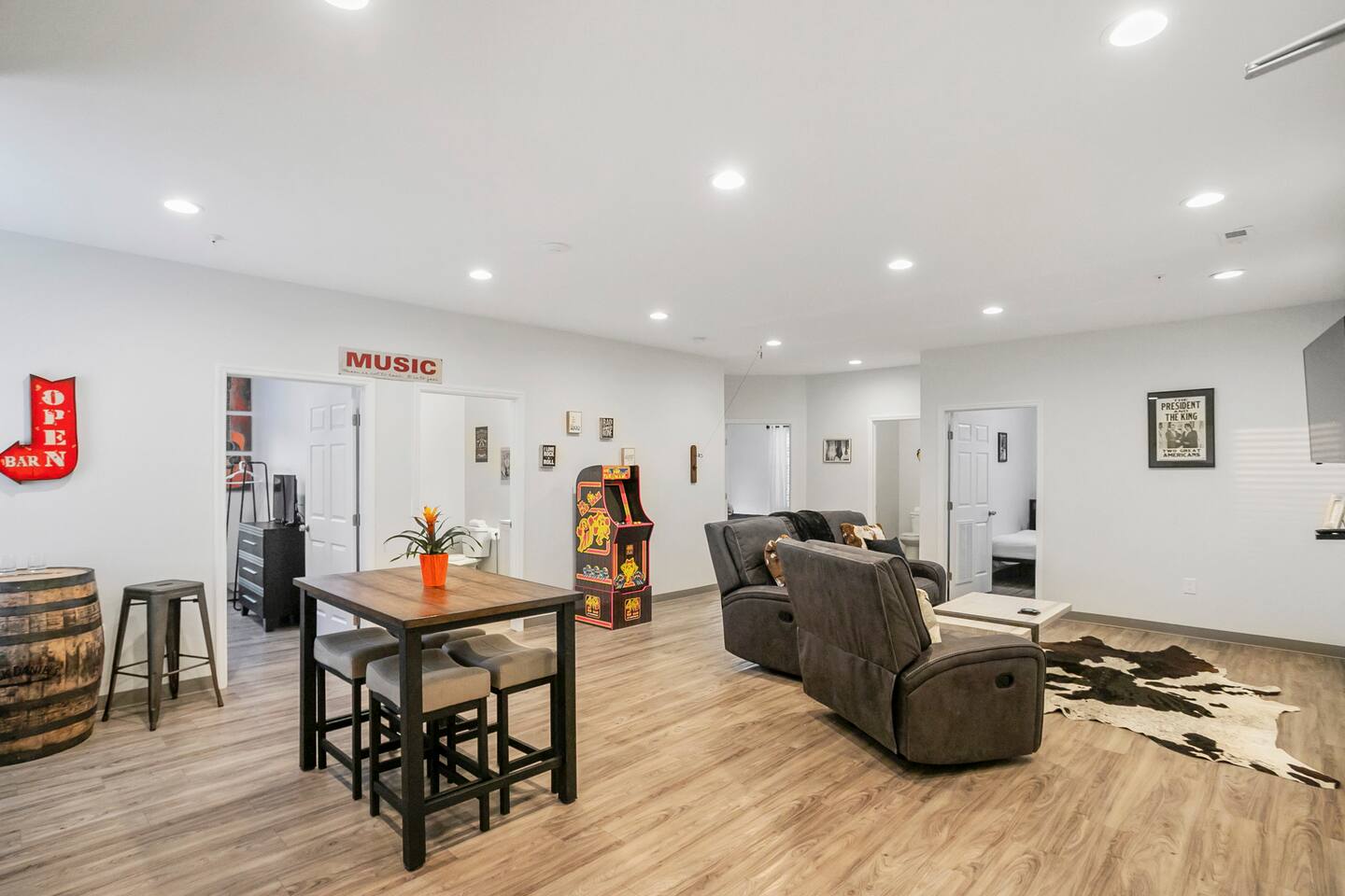 Barcade Suite! East Nash Stay 1.2mi to DT!