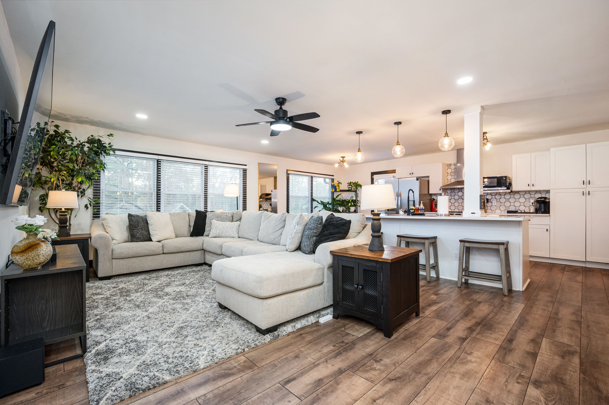 5BR/3BA Stylish Modern Home in Decatur