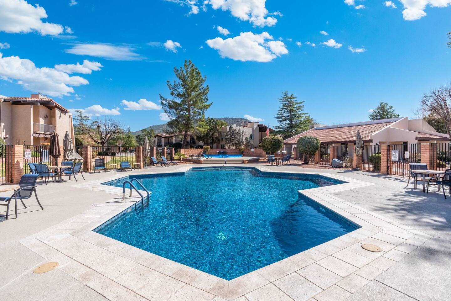 Bell Rock Escape: Pool, tennis, spa I Dog-Friendly