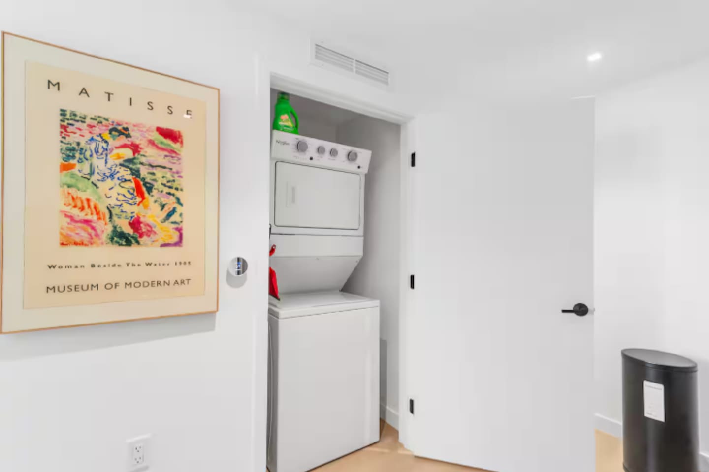 Top Floor Wynwood 2BR, 1,000 sq ft, Pool, Gym