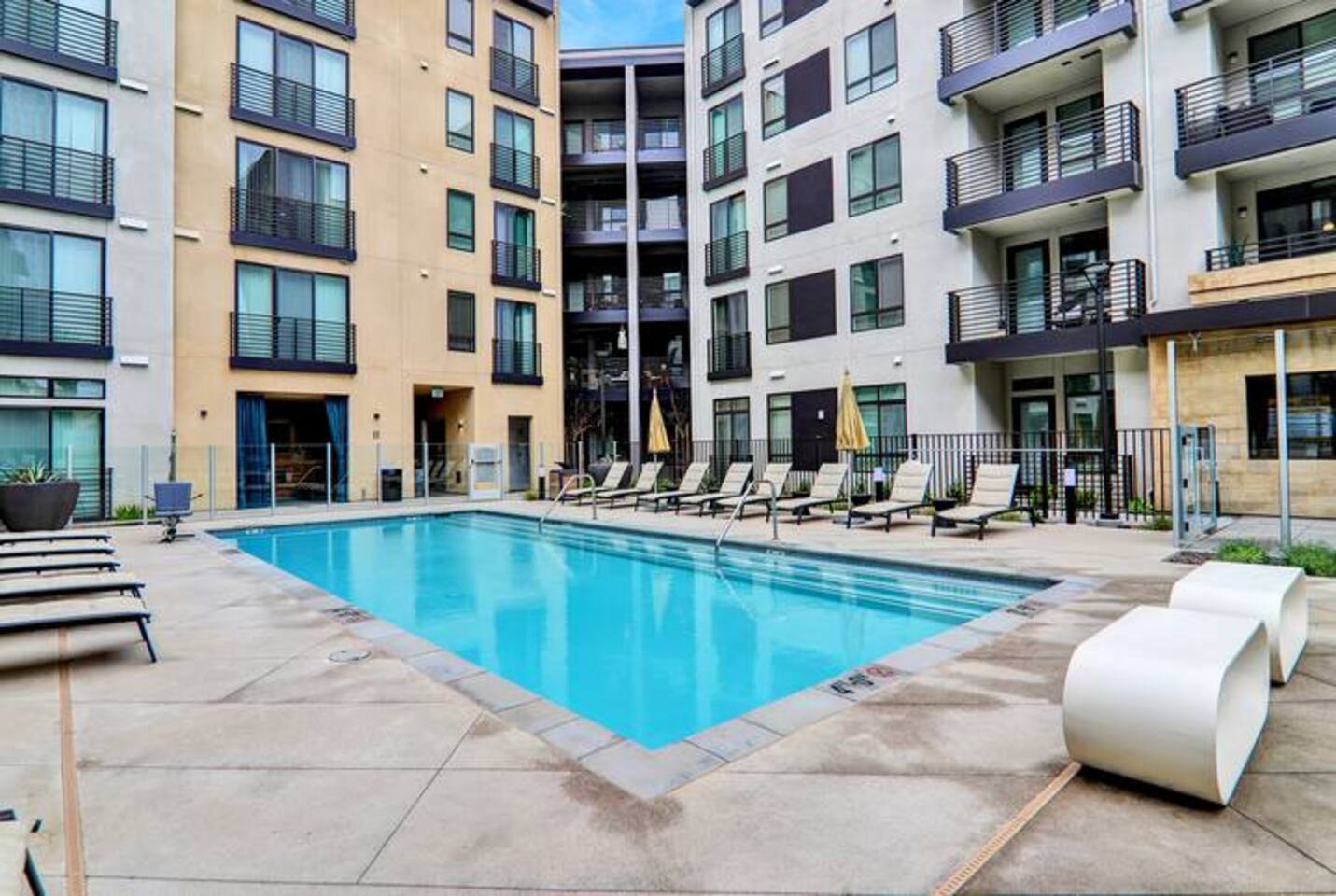 Monthly 1BR + Balcony near Costa Mesa & SNA