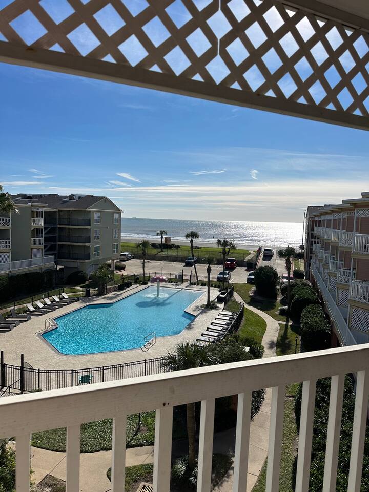 Sand Dollar Retreat- Galveston beach &seawall fun!
