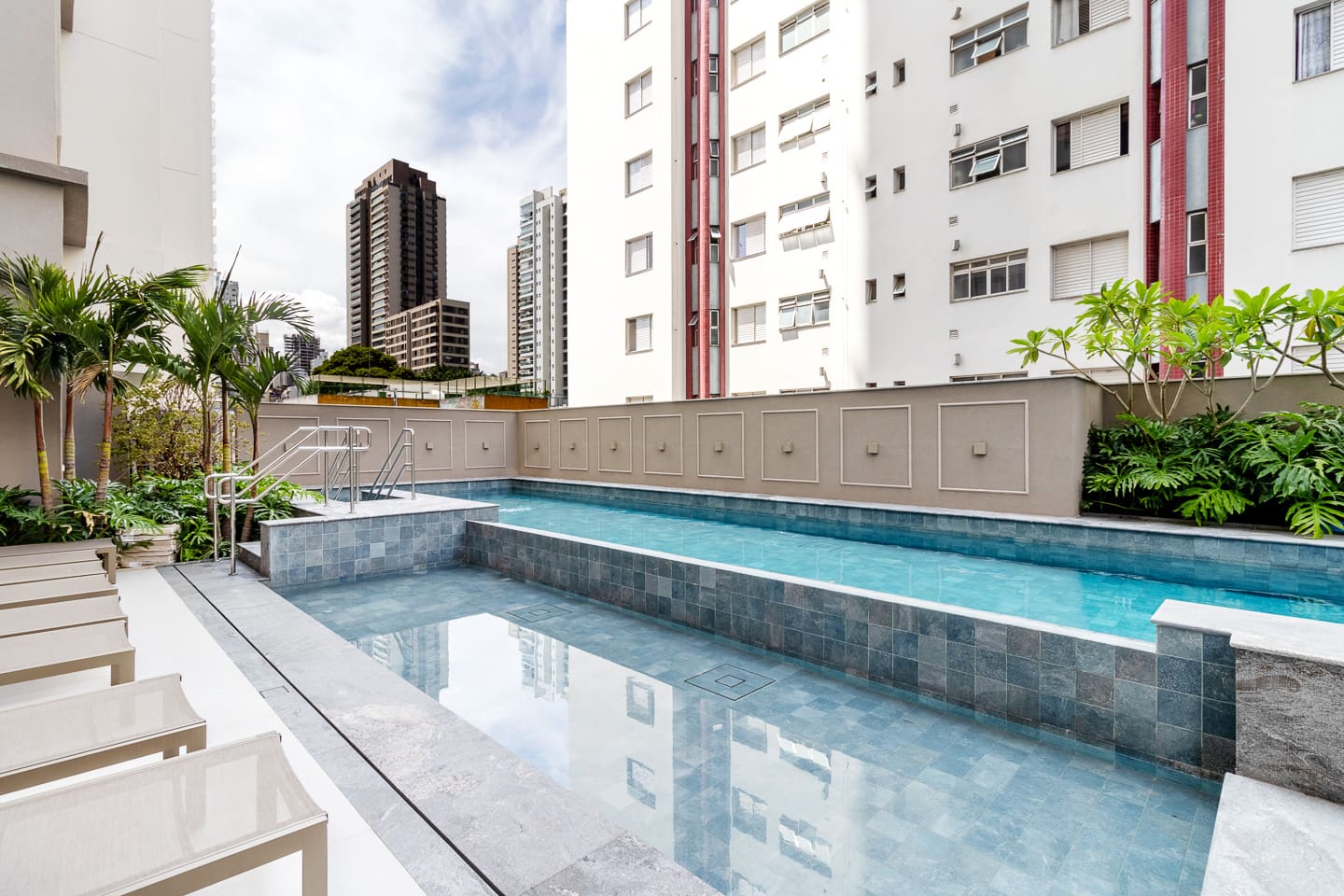 BSR Exclusive High-Floor Gem Perdizes w/ Pool&Gym