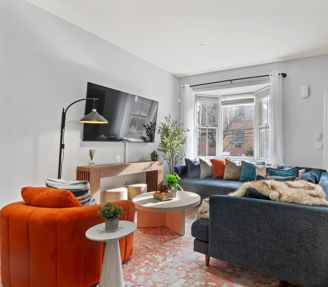 New! City Charm| Mins to NYC|