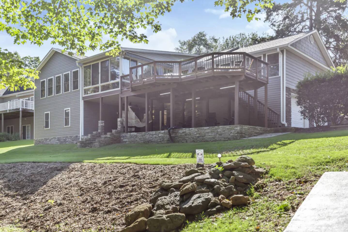 Lake Hartwell 4BR Waterfront Dock Hot Tub GameRoom