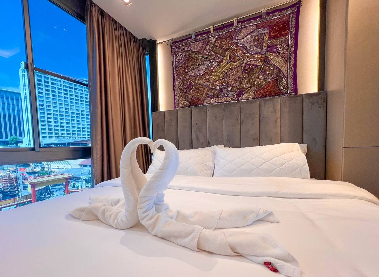 1 BR Brand New Modern Luxury Condo