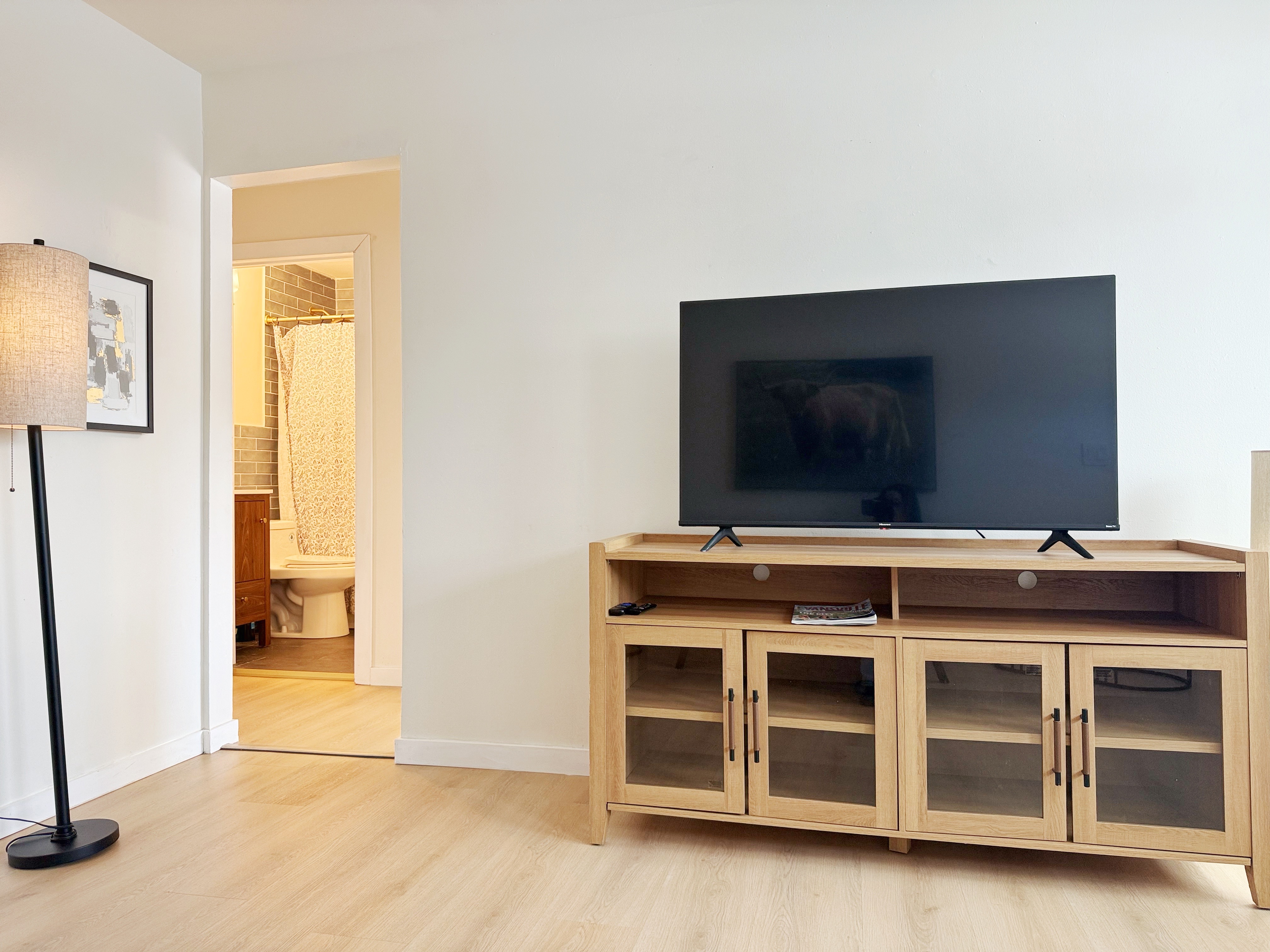 Fairlawn Retreat | 2BR/1BA Newly remodeled Apt