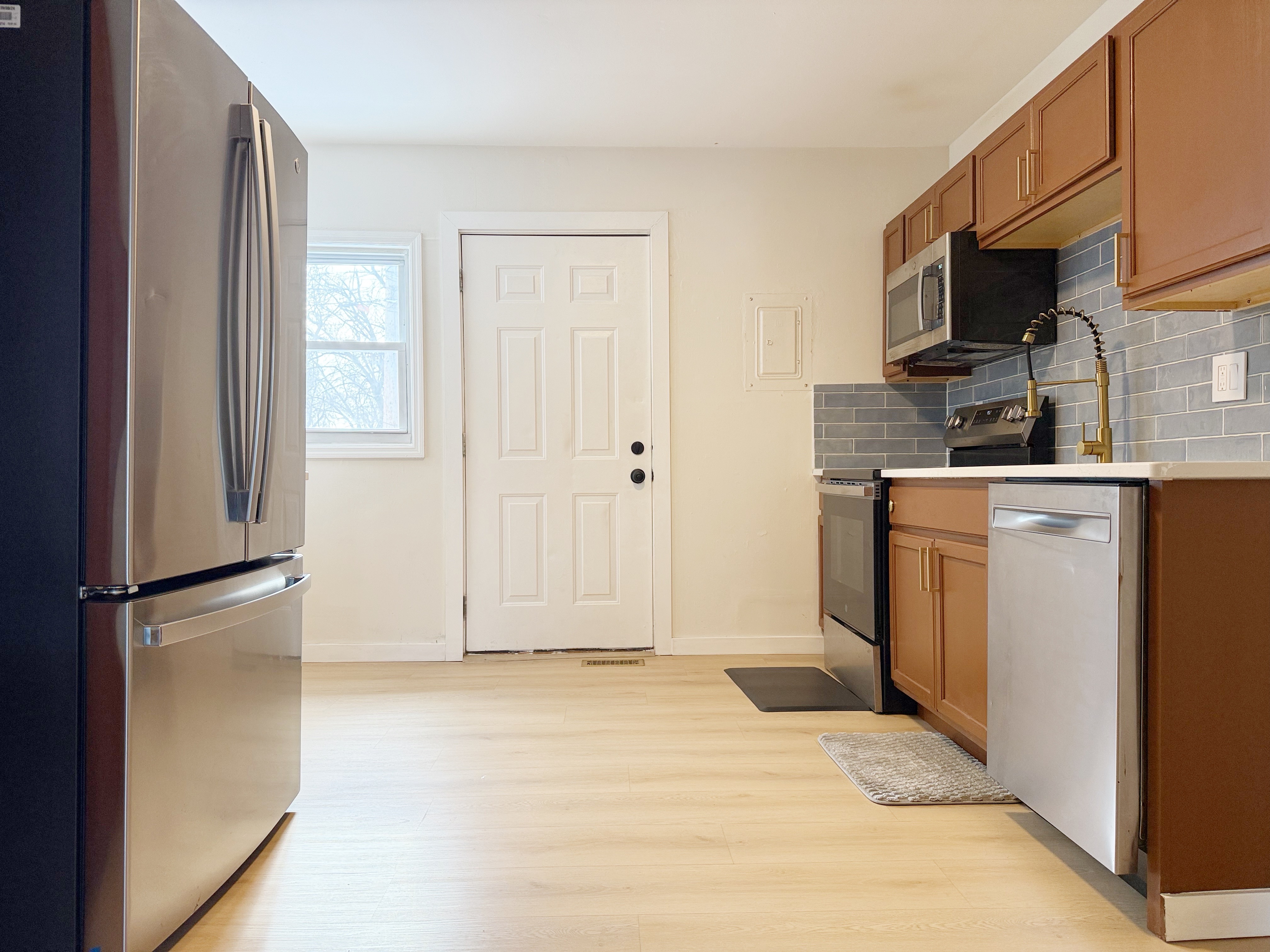 Fairlawn Retreat | 2BR/1BA Newly remodeled Apt photo 4