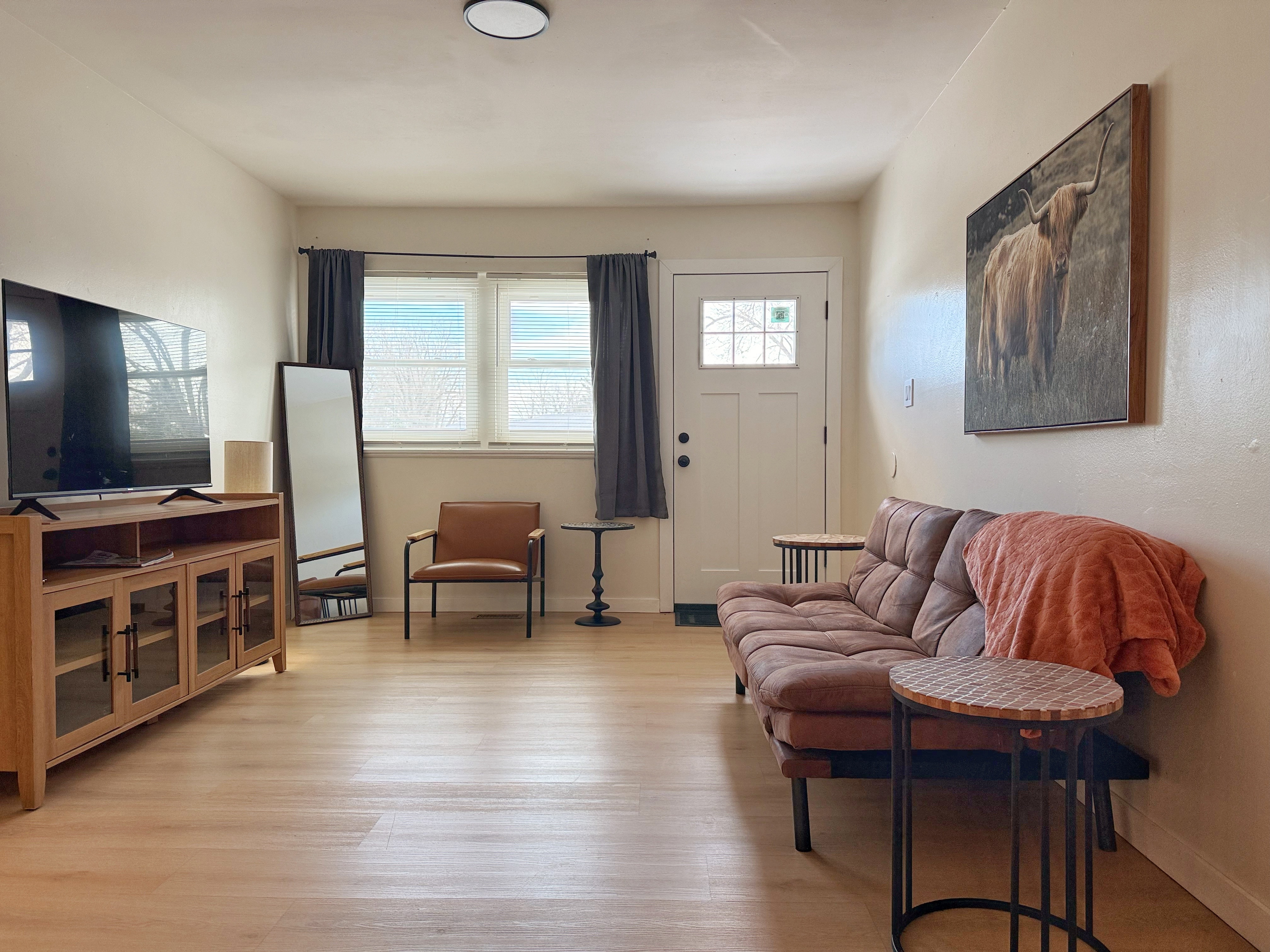 Fairlawn Retreat | 2BR/1BA Newly remodeled Apt