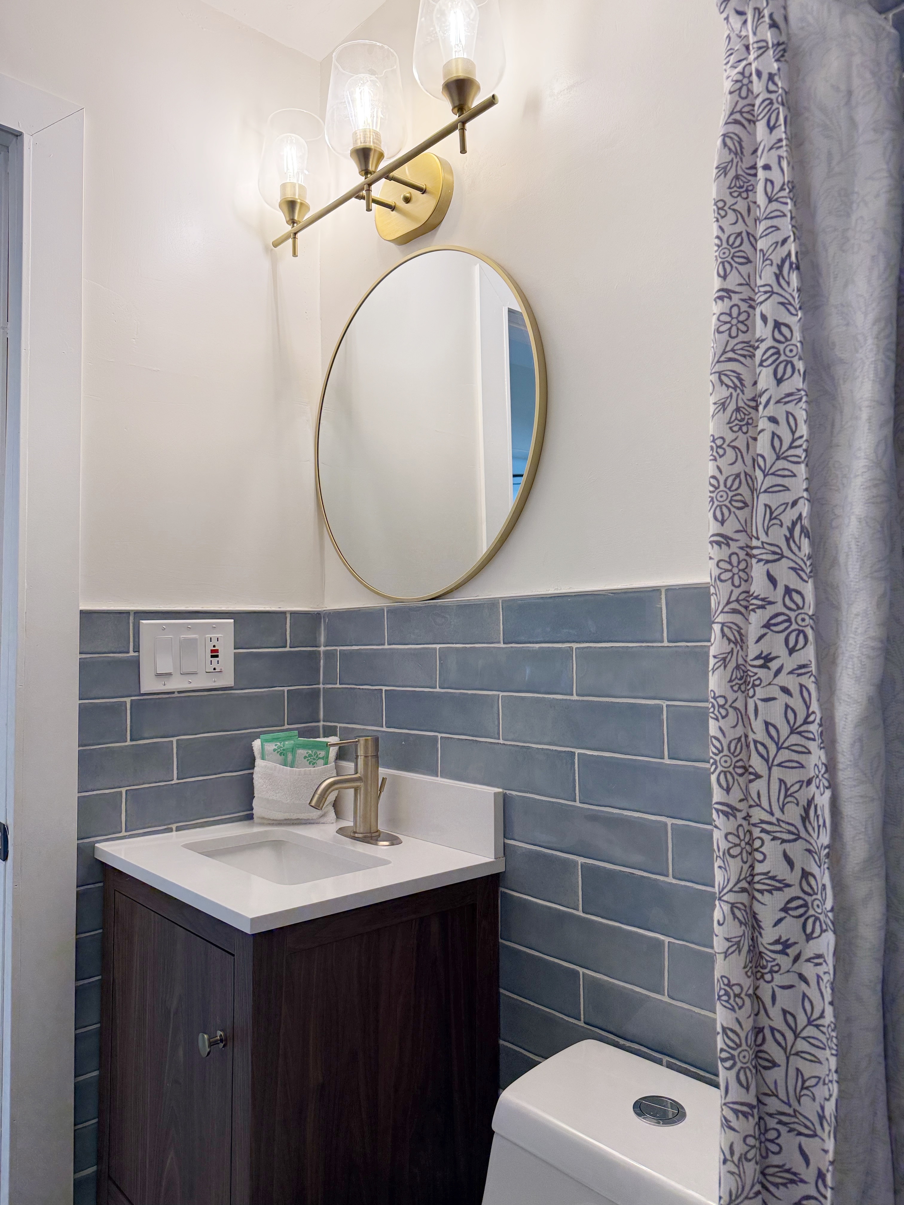 Fairlawn Retreat | 2BR/1BA Newly remodeled Apt