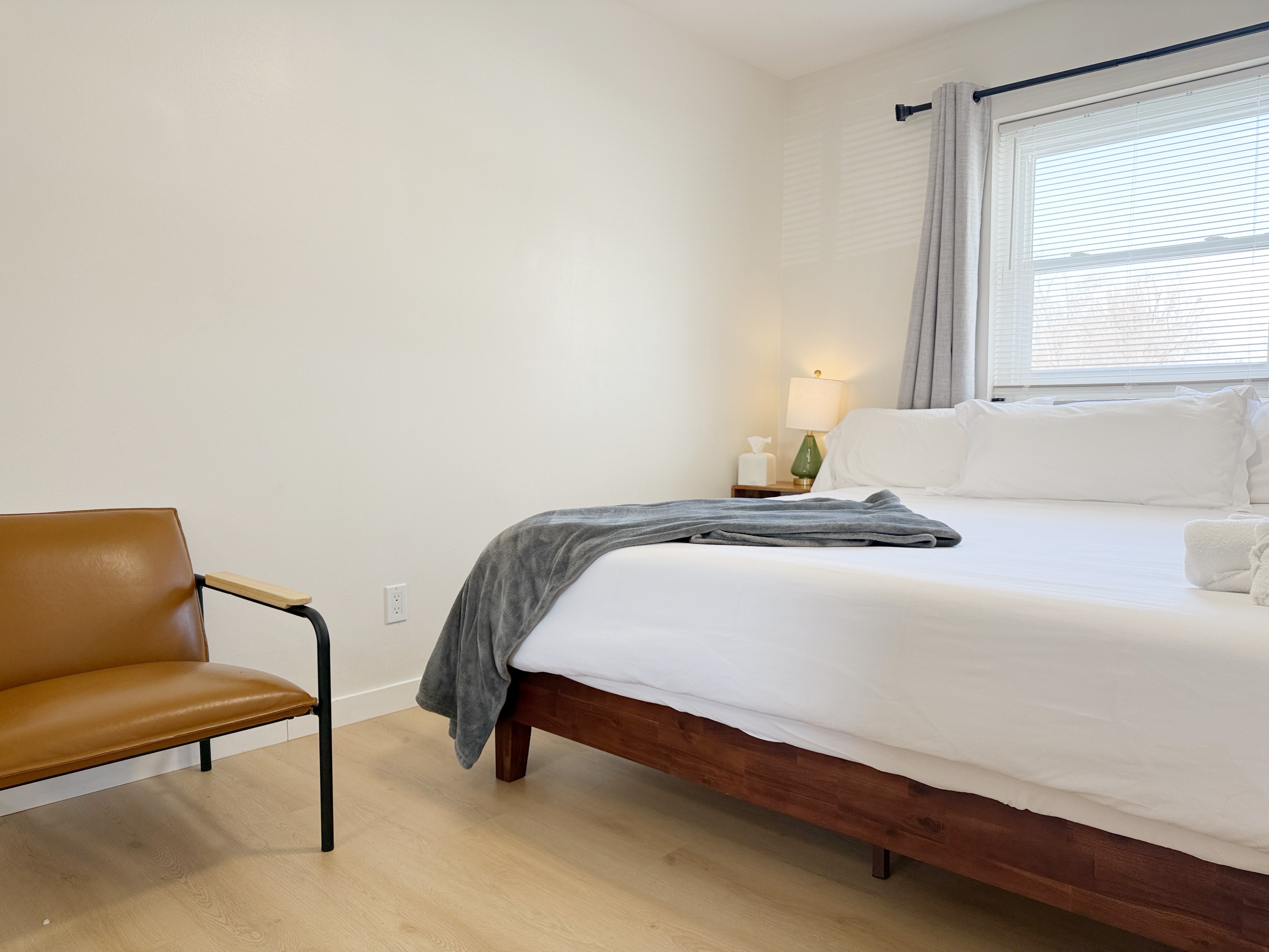 Fairlawn Retreat | 2BR/1BA Newly remodeled Apt