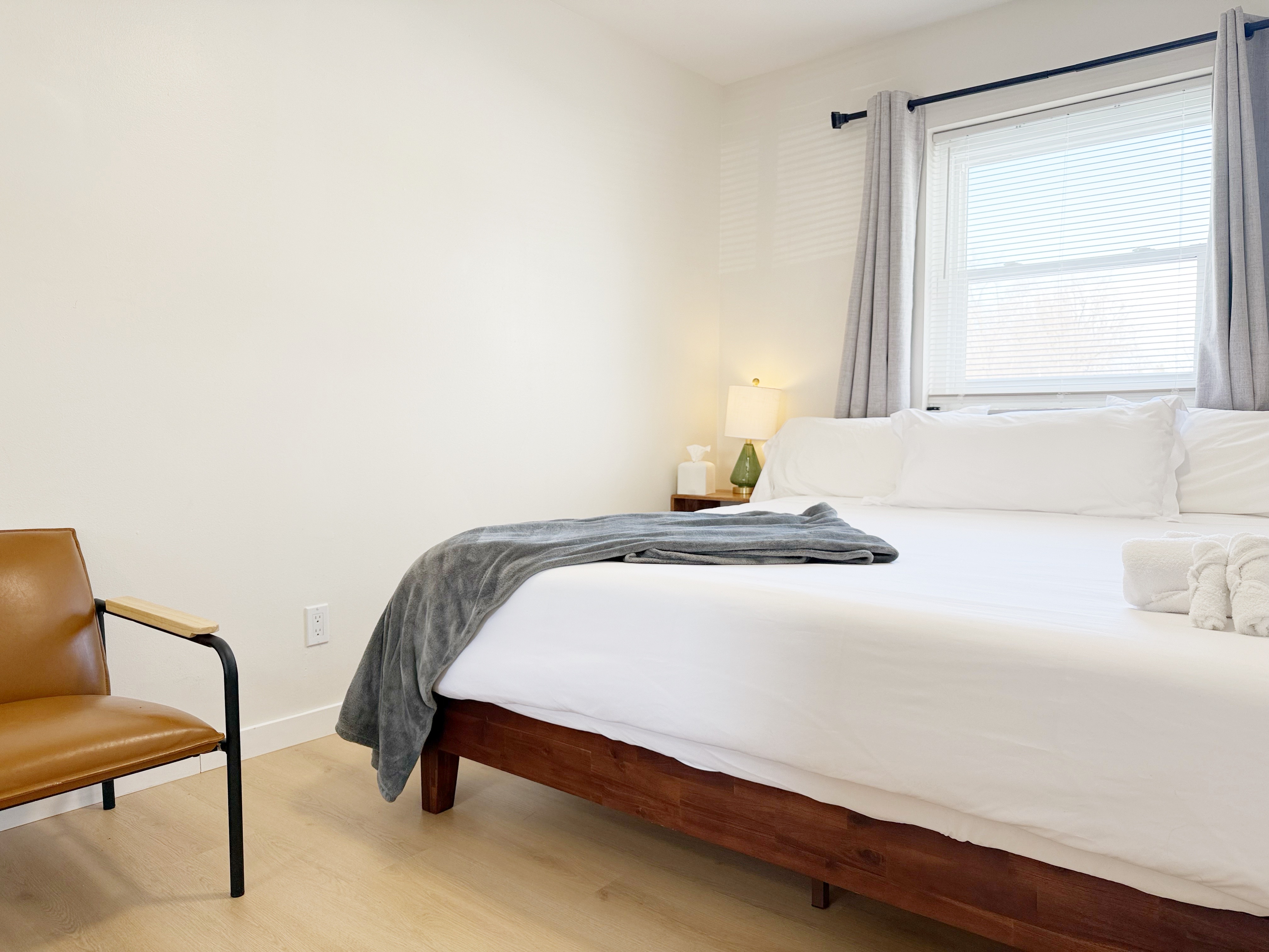 Fairlawn Retreat | 2BR/1BA Newly remodeled Apt photo 2