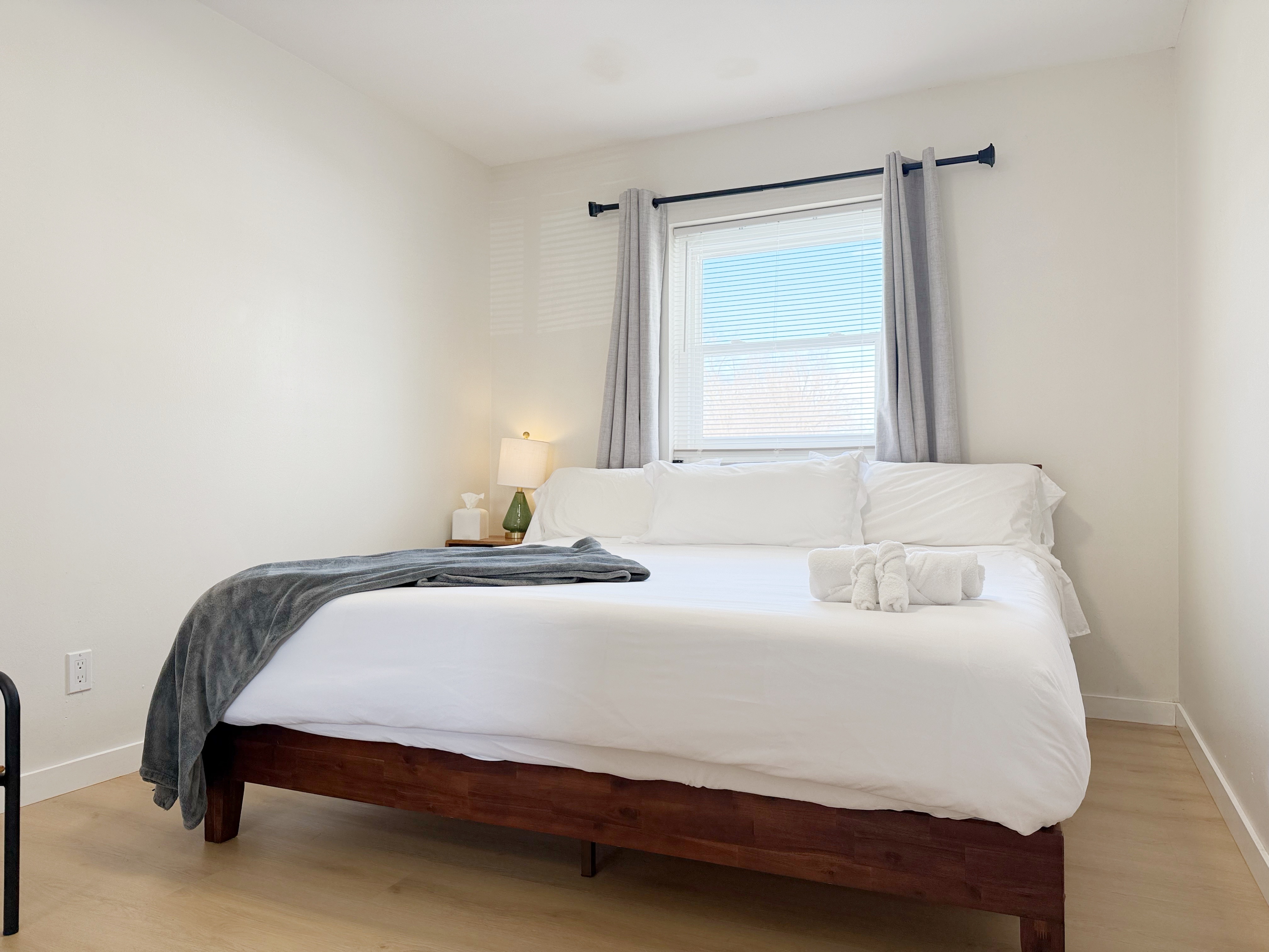 Fairlawn Retreat | 2BR/1BA Newly remodeled Apt