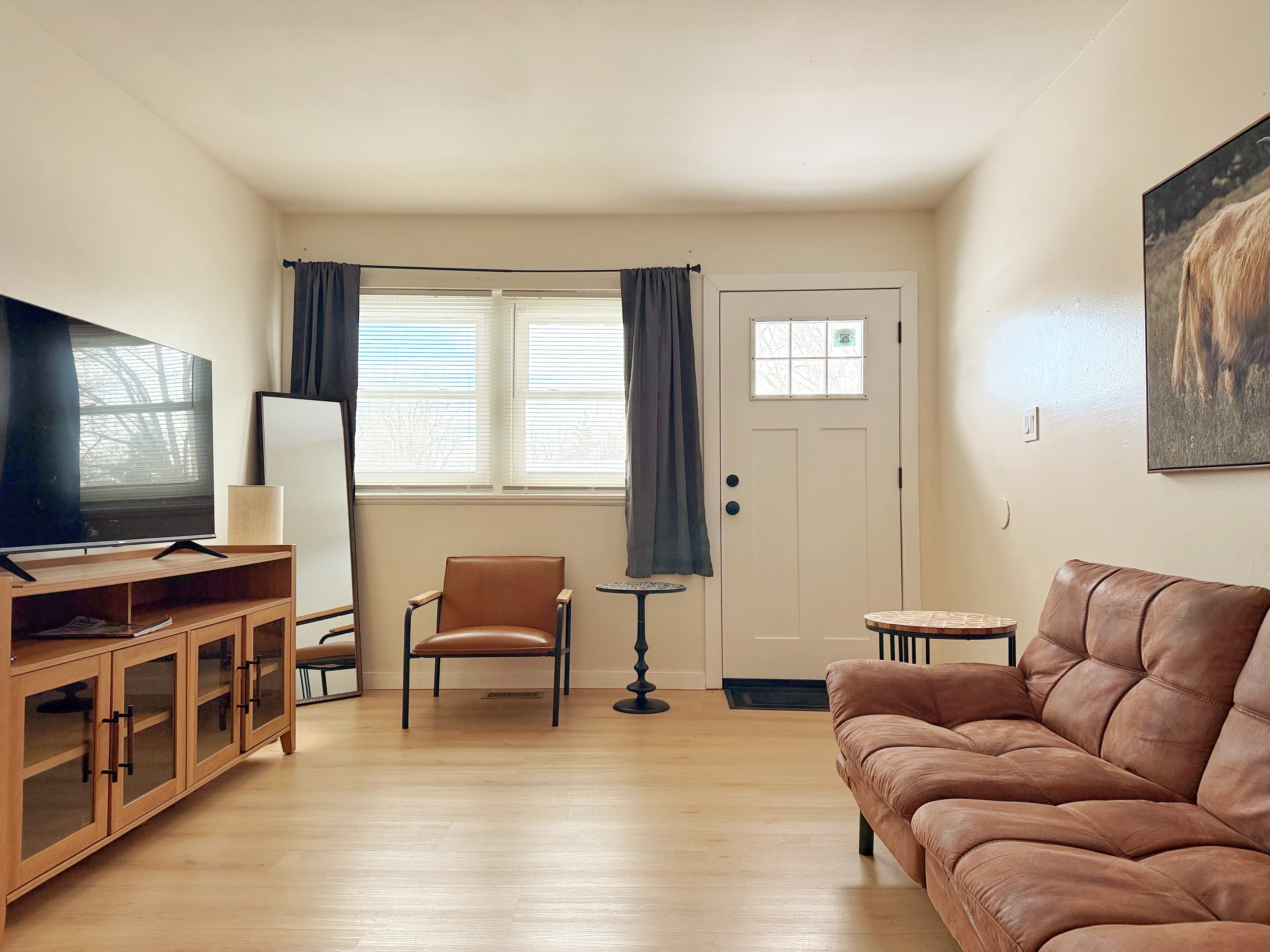 Fairlawn Retreat | 2BR/1BA Newly remodeled Apt