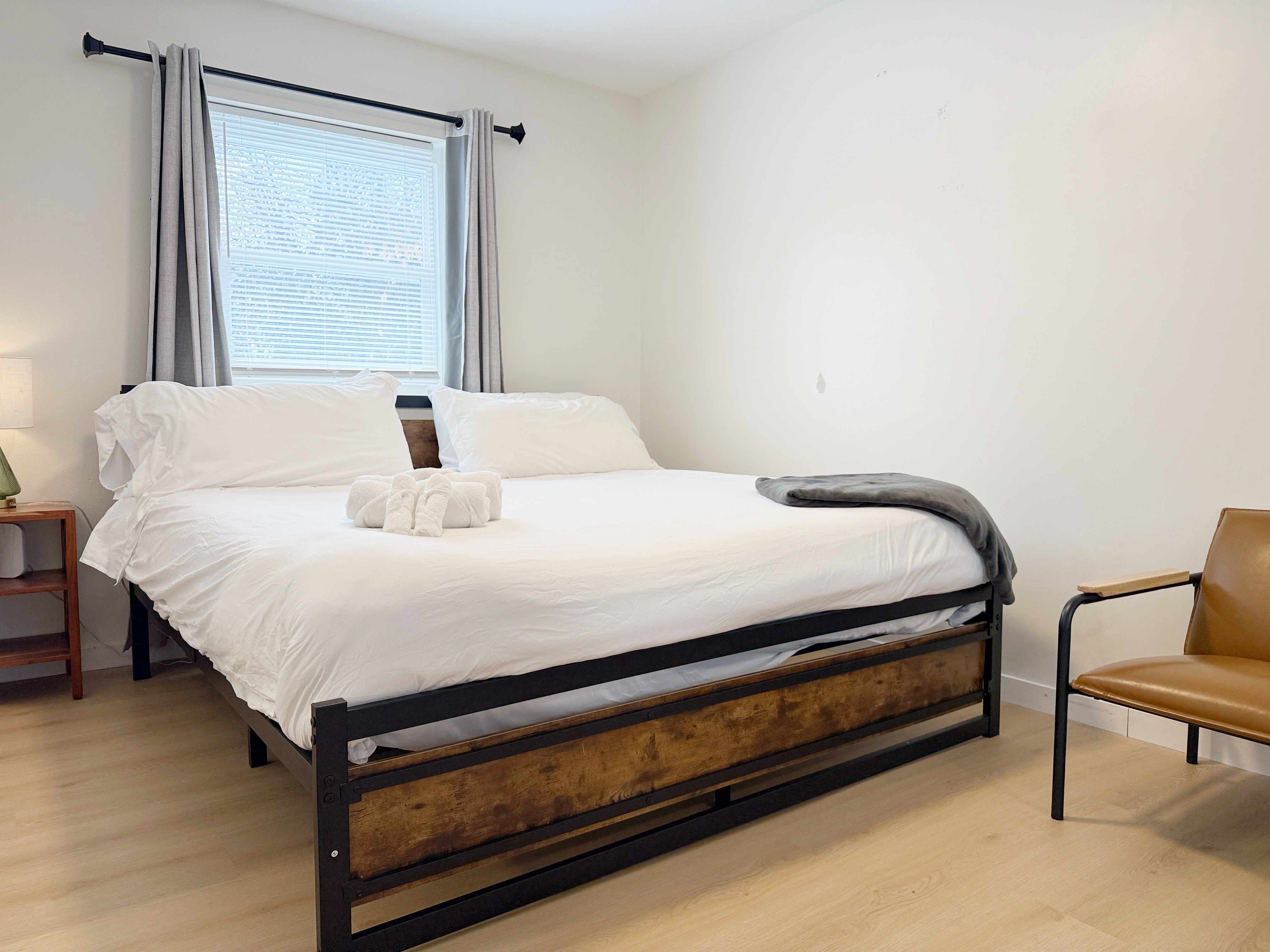 Fairlawn Retreat | 2BR/1BA Newly remodeled Apt