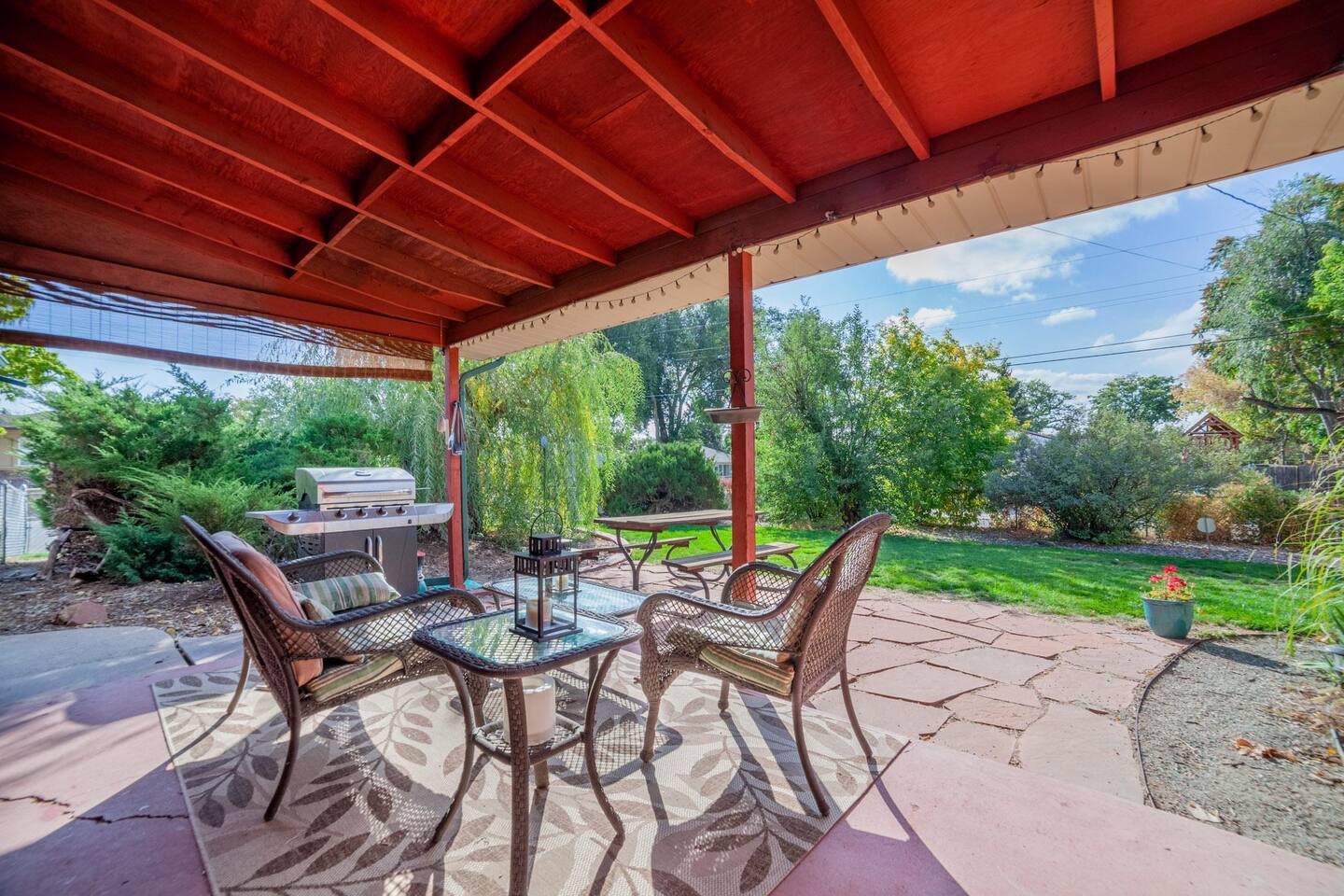 Solar Eco Bungalow | Walk to Park | EV Charger