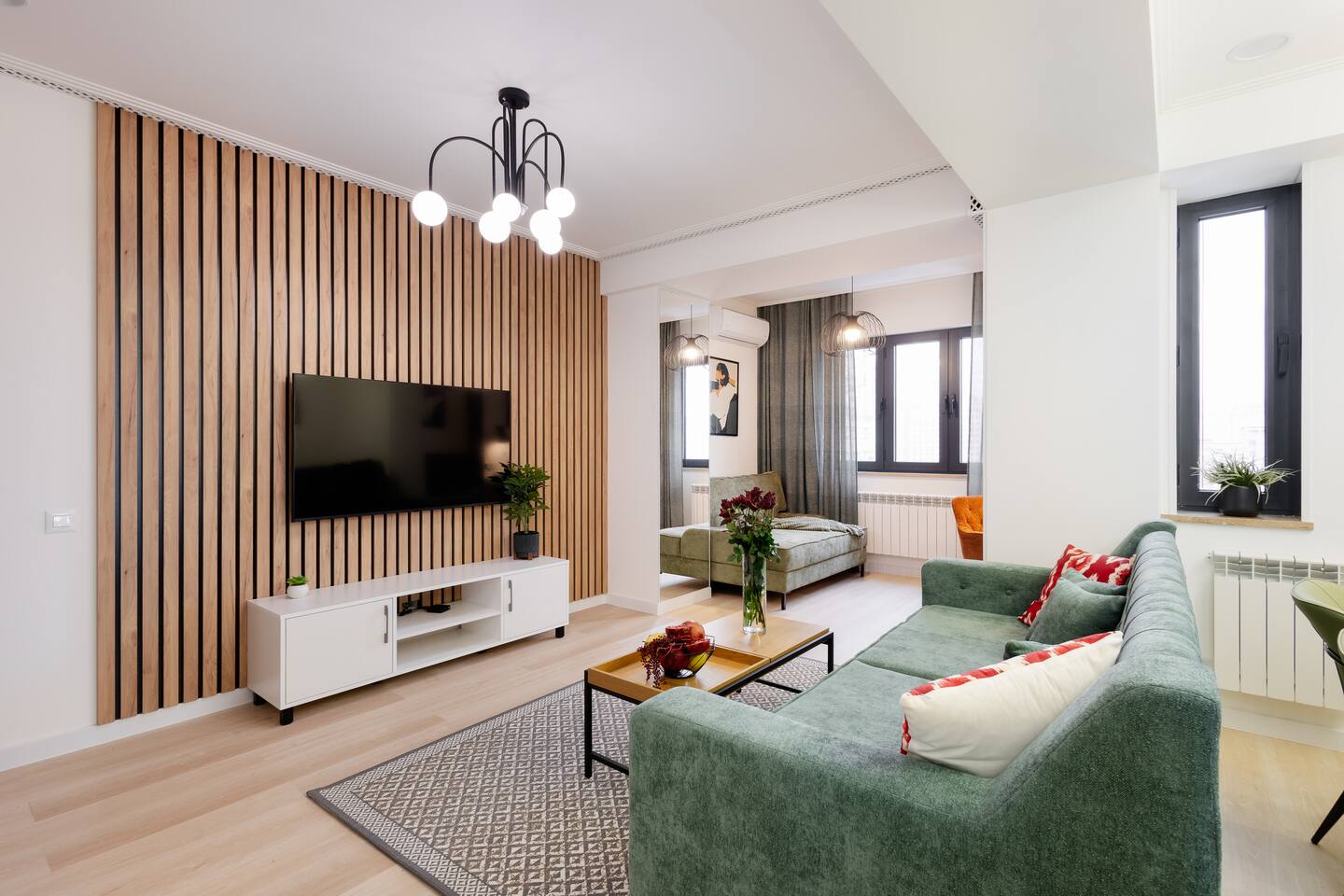 The Grand Central Suite | Sleek Design | Balcony