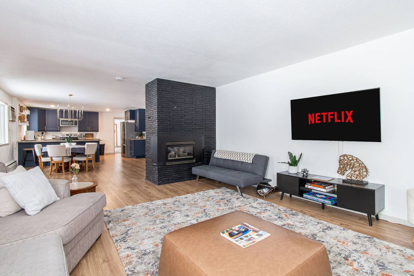 4BR I Gameroom, Queen x4, Garage, Pack n' play