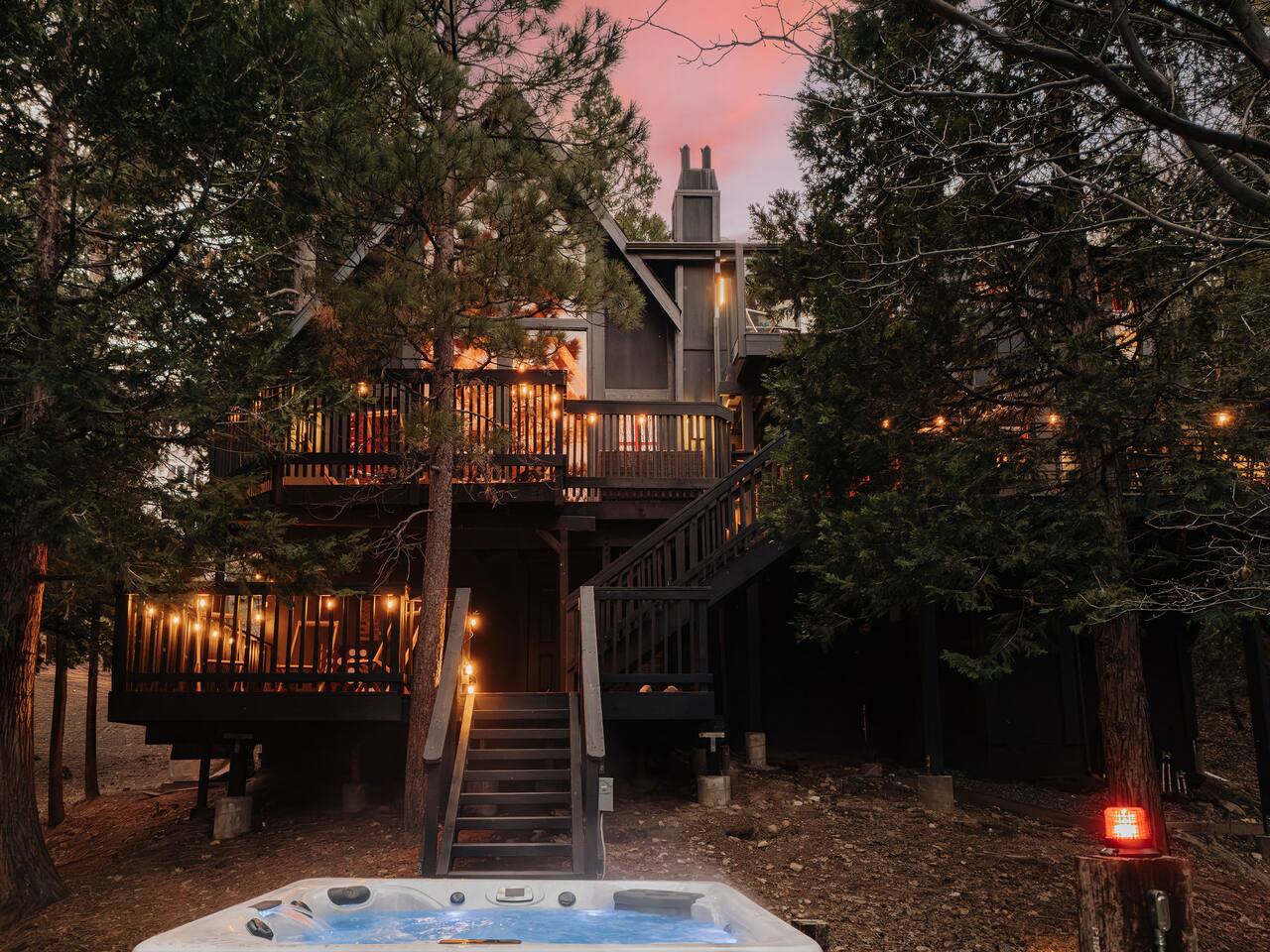 1920s Unique Speakeasy Chalet w/ Hot Tub, Firepit