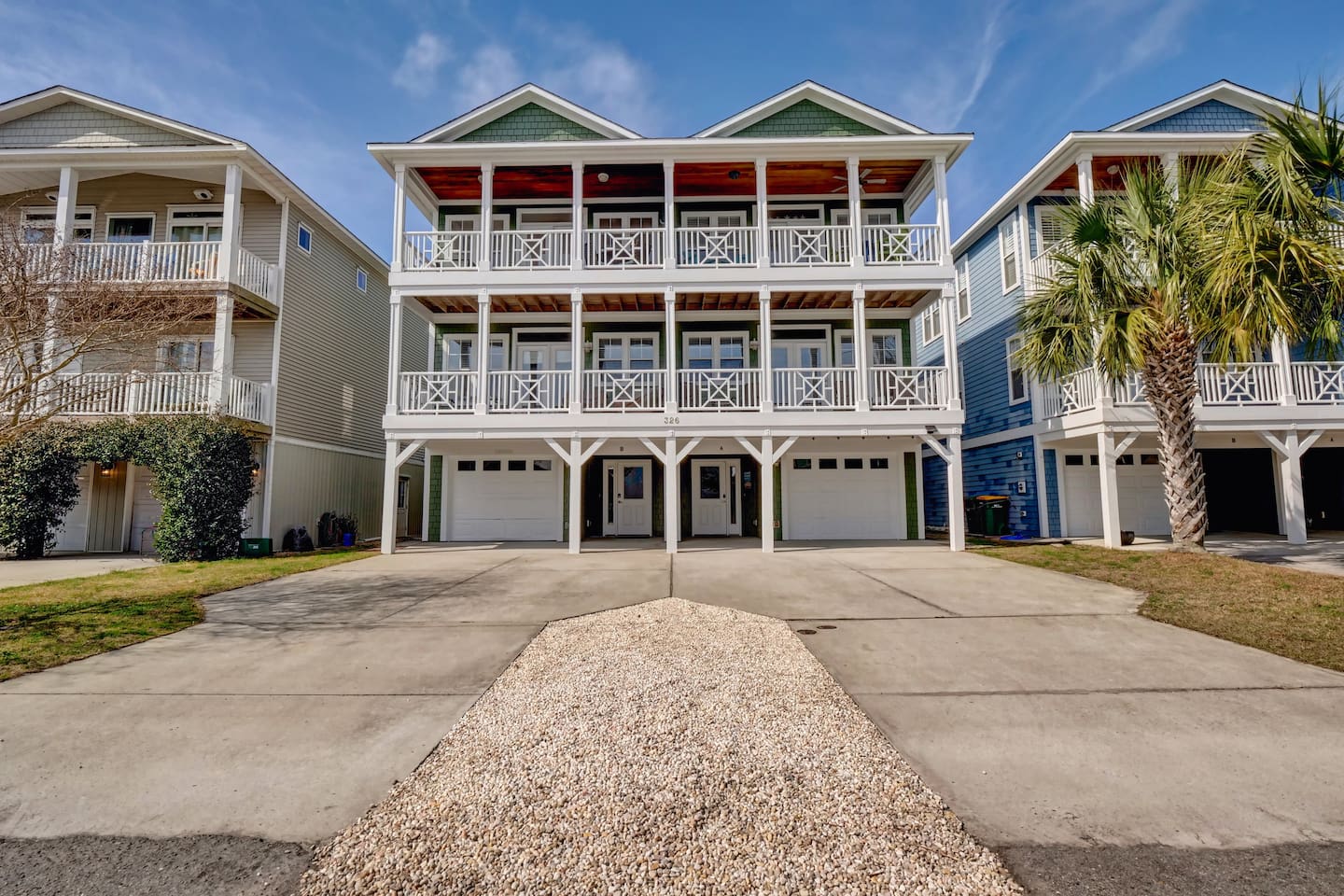 Two Stunning Homes - 10 bedrooms and 8 bathrooms