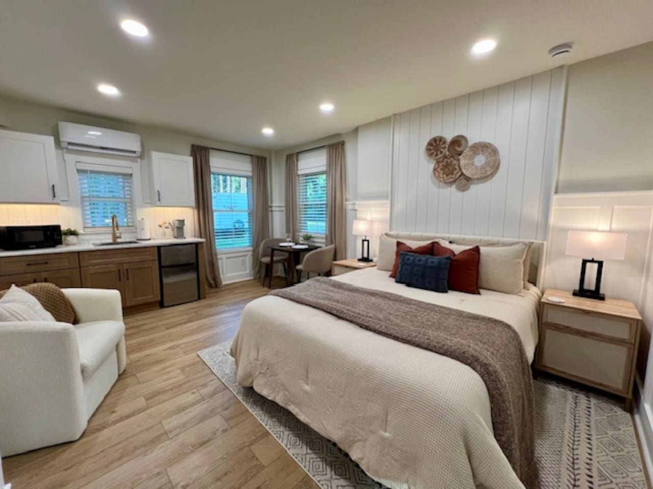 Coastal Roots OBX | Hot Tub | Fire Pit | Studio