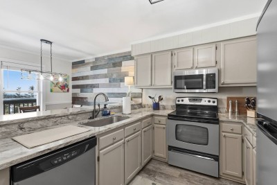 Plenty of counter space makes cooking and cleanup effortless, whether preparing quick snacks or full meals during your mountain getaway.