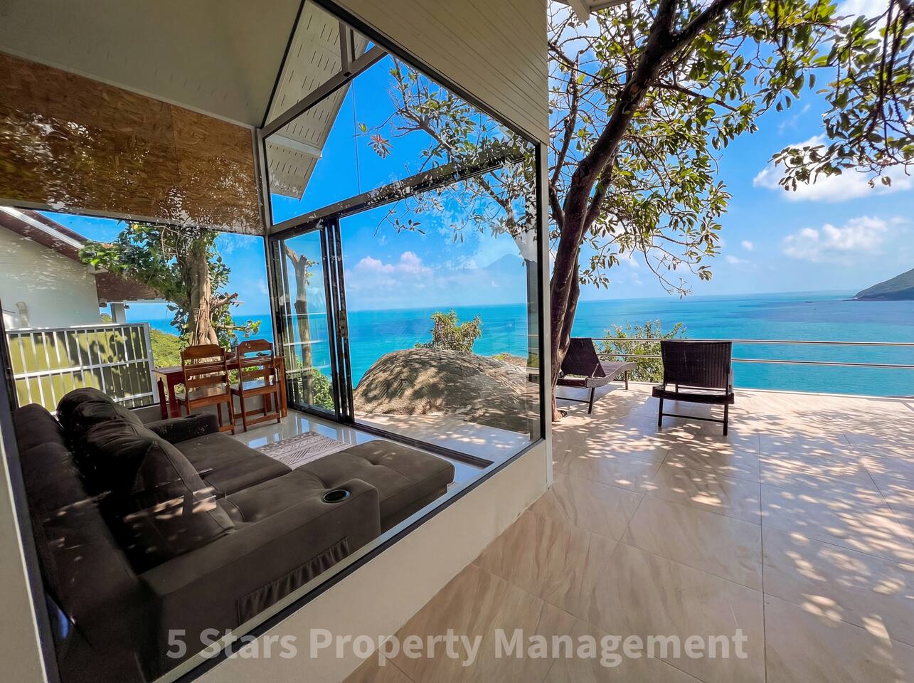 Bird's nest. 180° Sunrises. 5 min Chaloklum Beach.