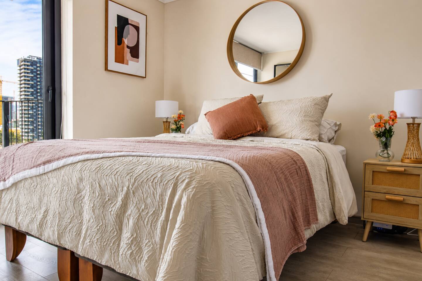 Apartment, 2BR/2BA, AC and Heating, parking y GYM.