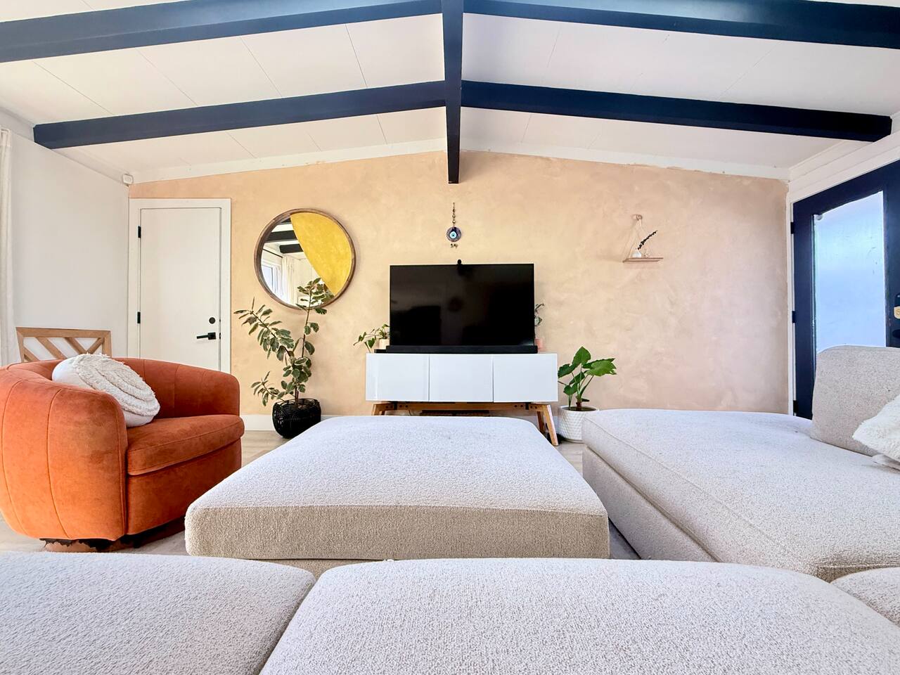 Comfy chic home with beautiful backyard