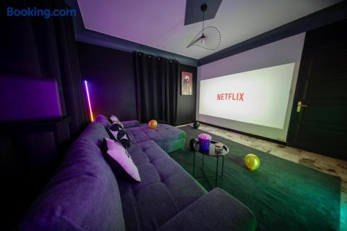 The Private Lounge – Belley Cinema Billiard Garden