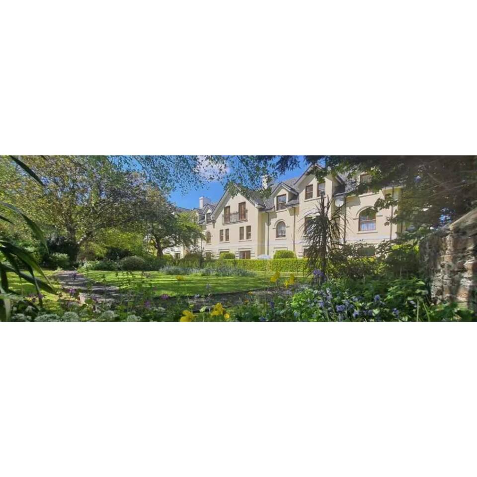 Apartment 15, The Elms