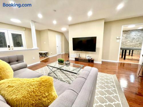 Paris Charm Modern 4B3B, Kitchen, Parking,5G