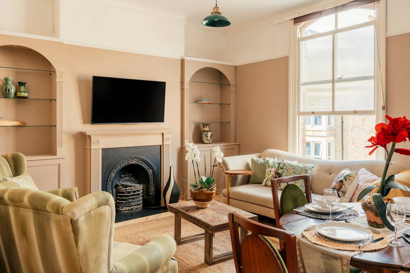 Lovely 2BR central Harrogate duplex +free parking