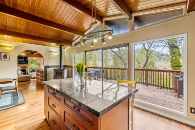 Russian River Getaway with Hot Tub, Deck, BBQ rental in Forestville