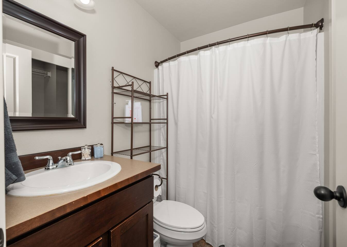 New | Perfect for Short & Monthly Stays | Near EWU