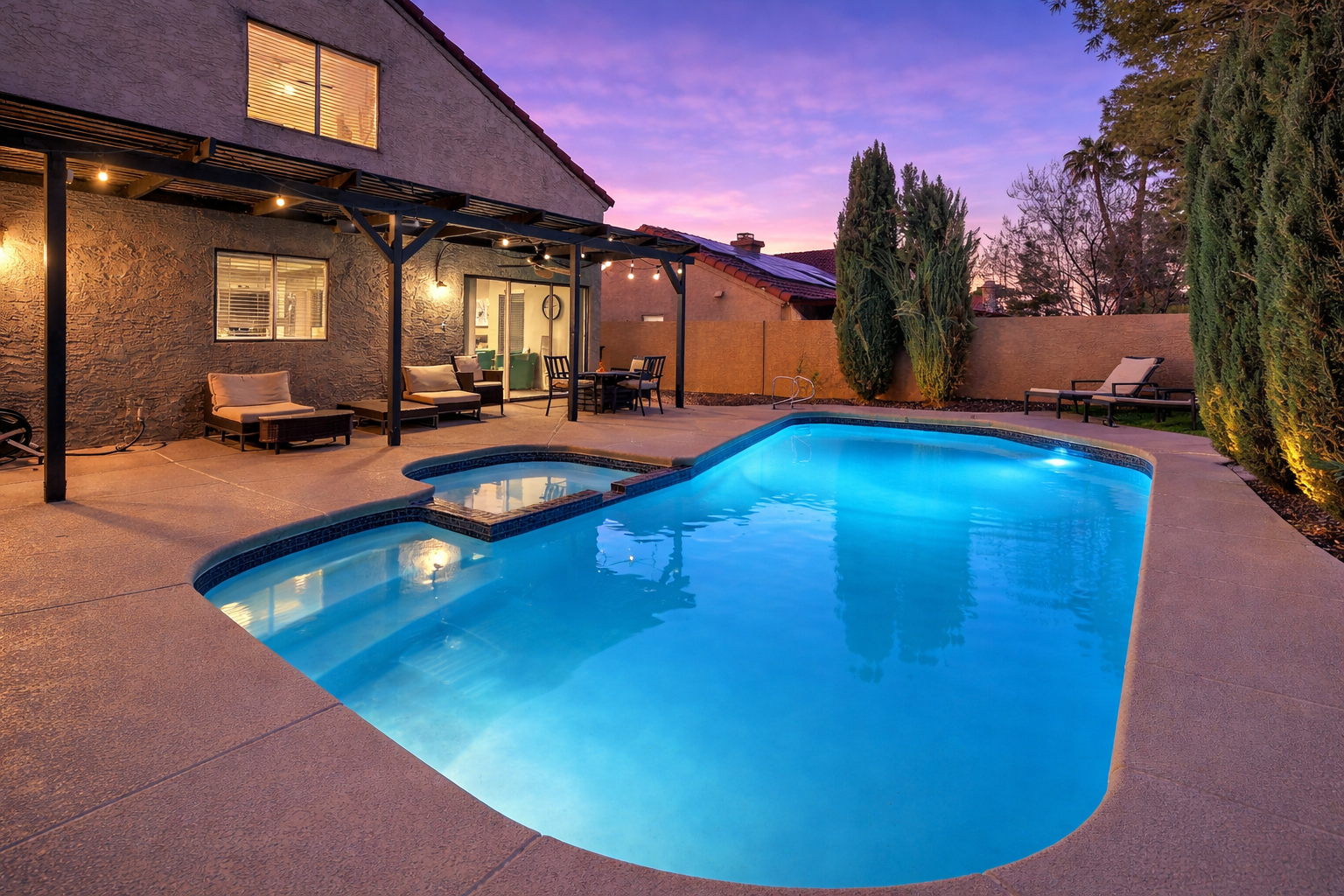 Vegas Heated Pool+Spa Oasis, 15 Min to Strip