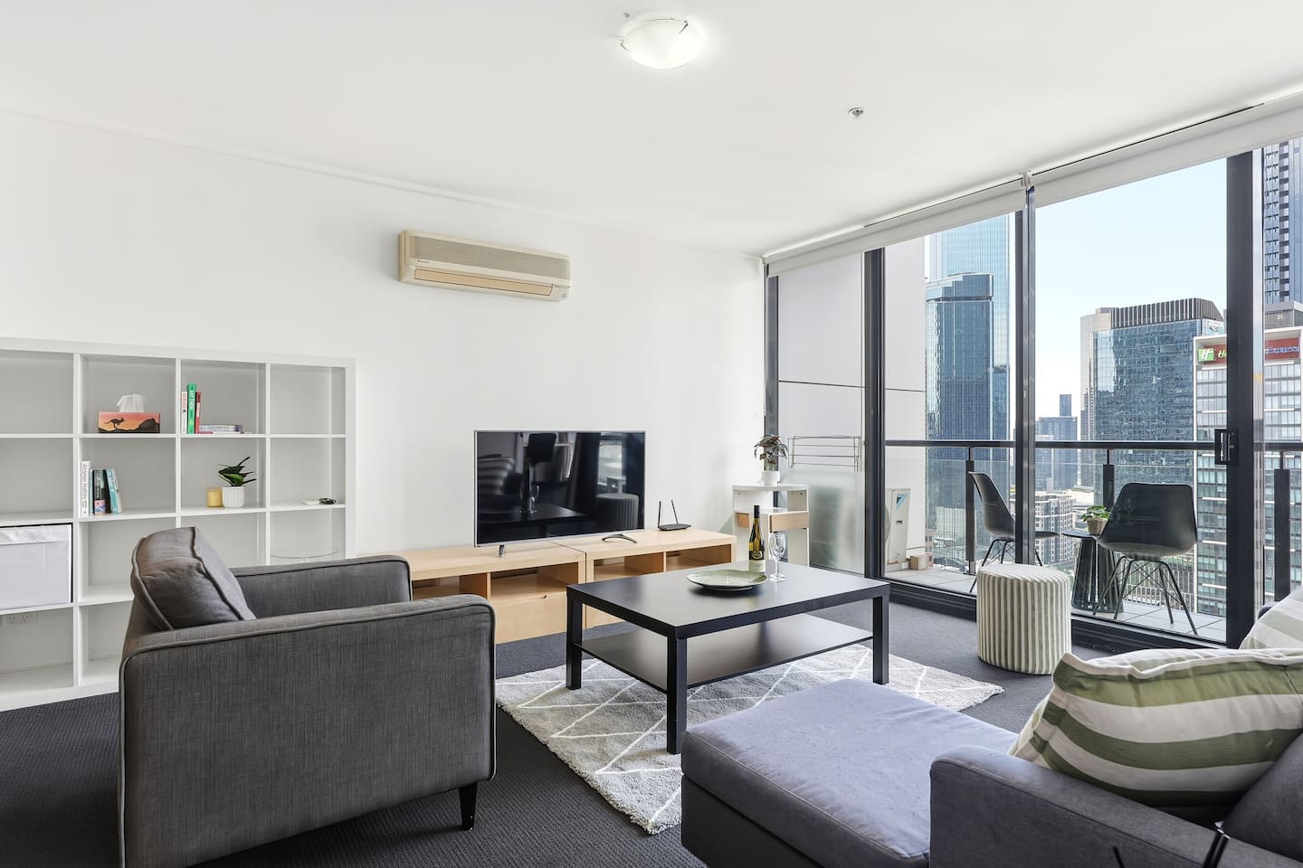 Top-Floor Penthouse-Style CBD w/ Pool, Gym & Views