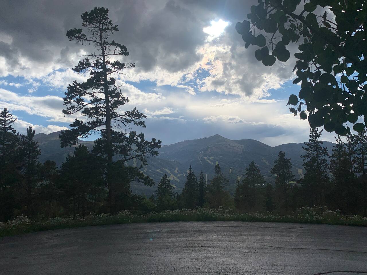 Gold Point 3Bed/3 Bath HotTub Balcony Garage Views - Holiday Home