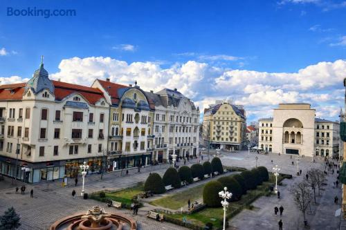 Crown Ultracentral-1 Bedroom, Living&Full kitchen