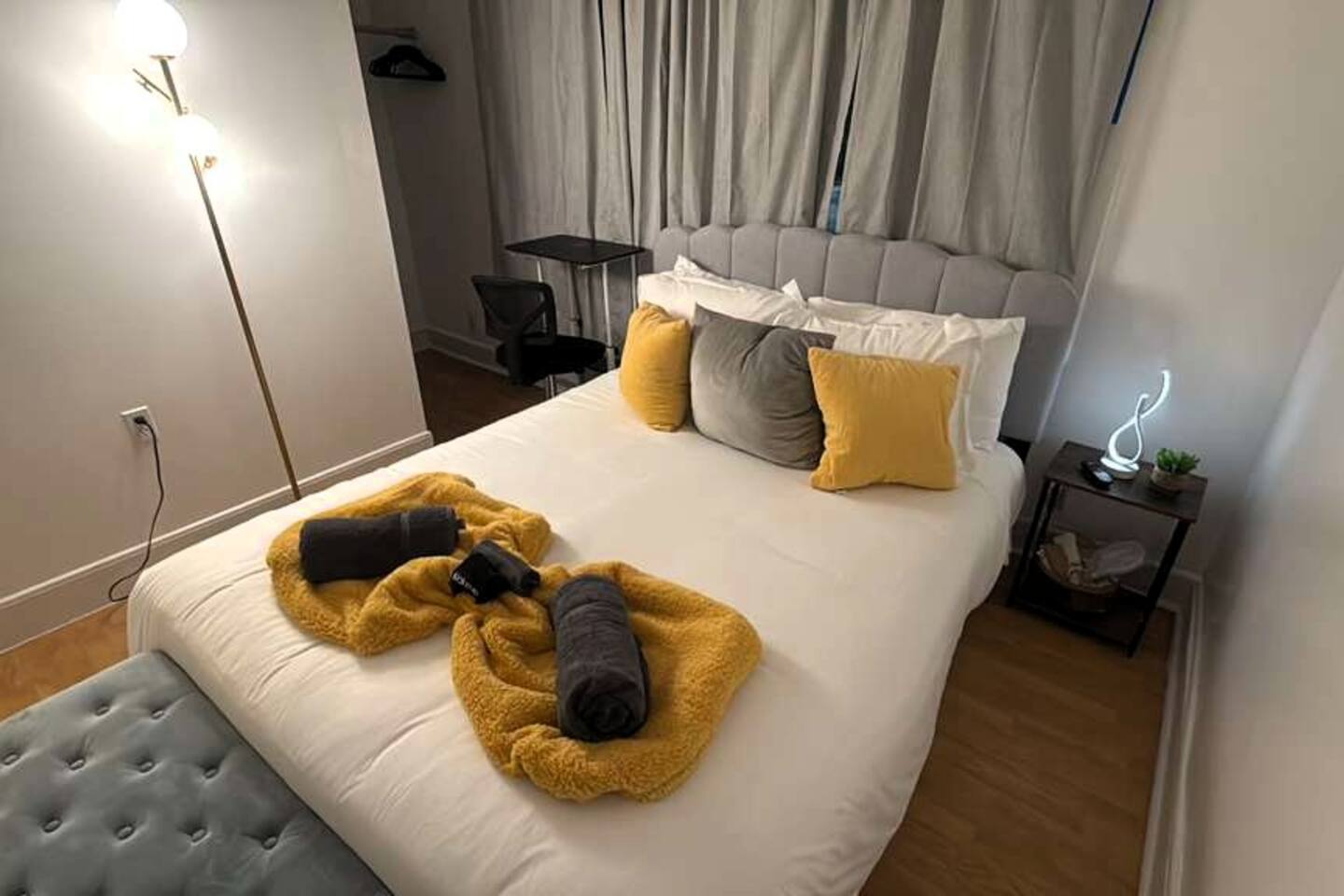 Vale Private Room near Yale, Hospitals & Downtown