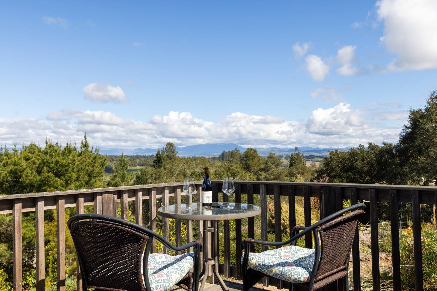 Slow mornings, warm coffee, and a view that makes you pause. 