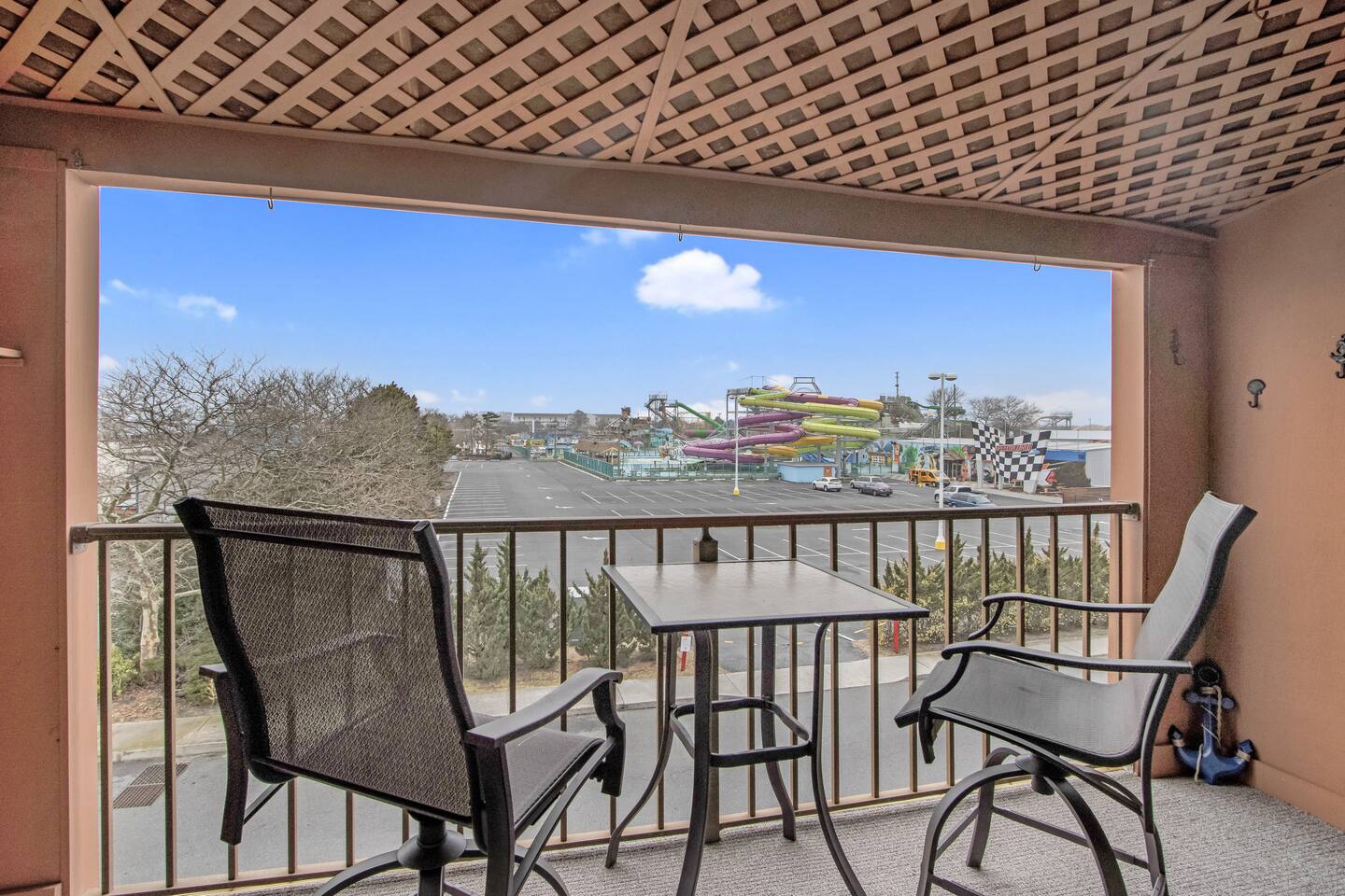 BayCation Walk to Jolly Roger + Beach