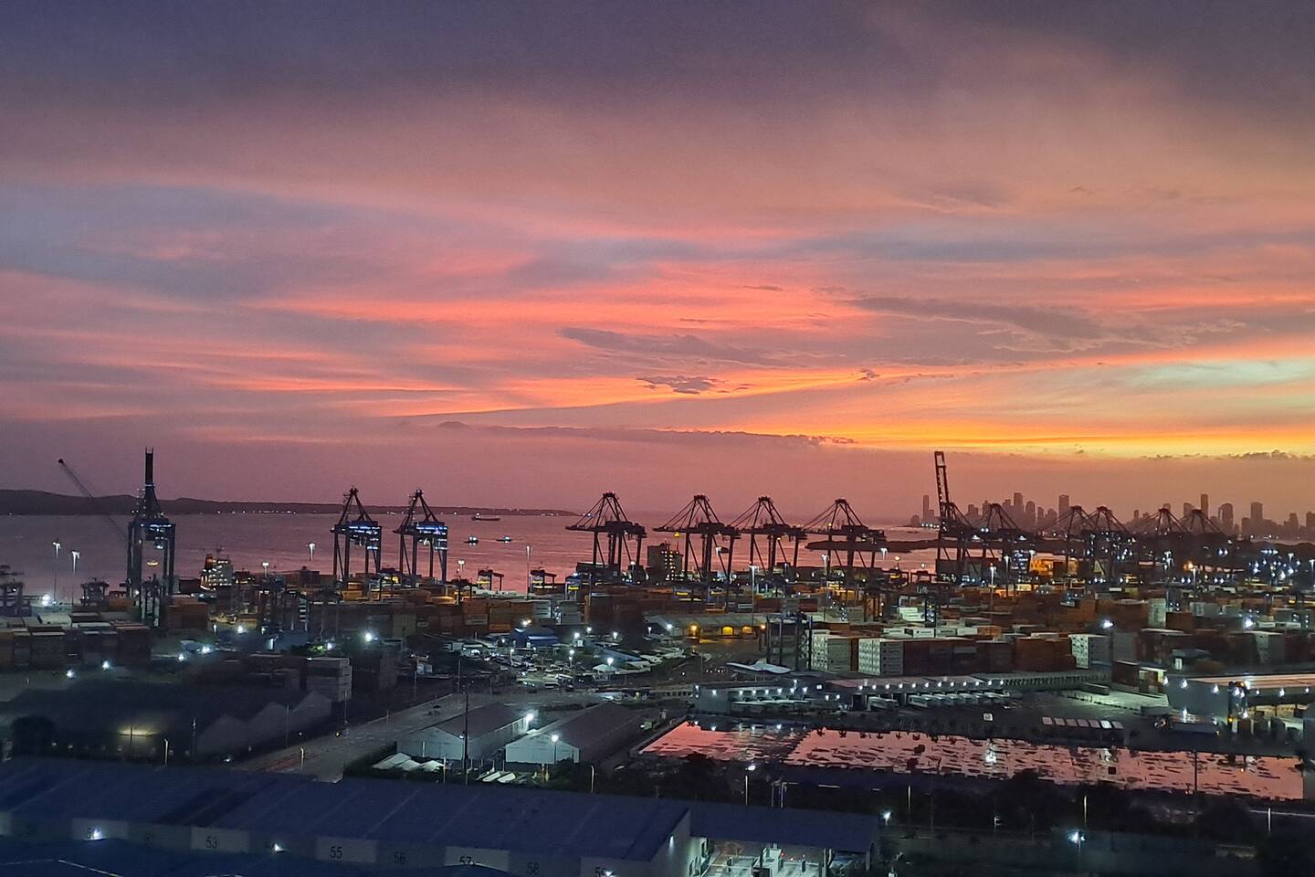 Panoramic Port & City Views