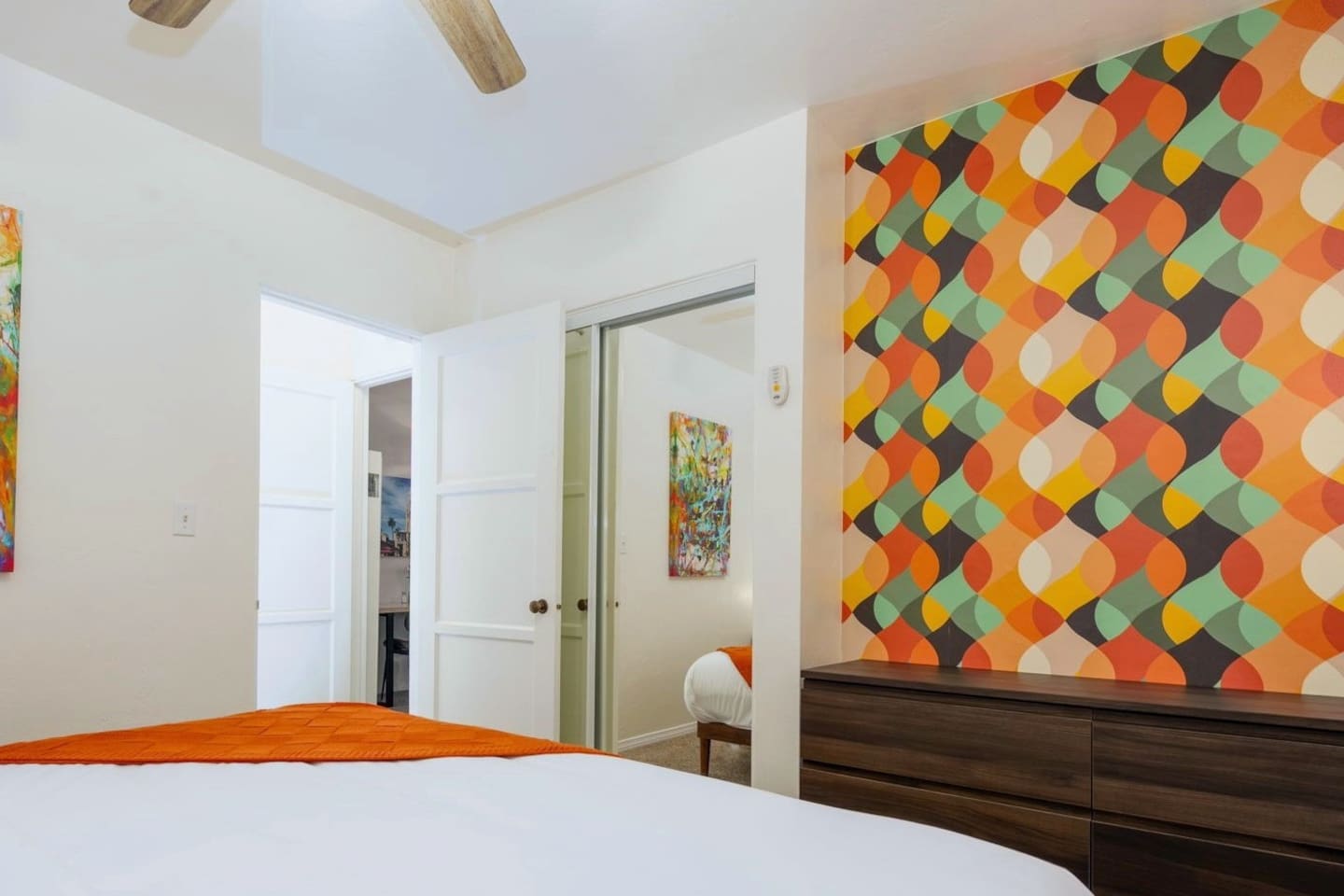 Balboa Park | Zoo | Little Italy | King Bed!