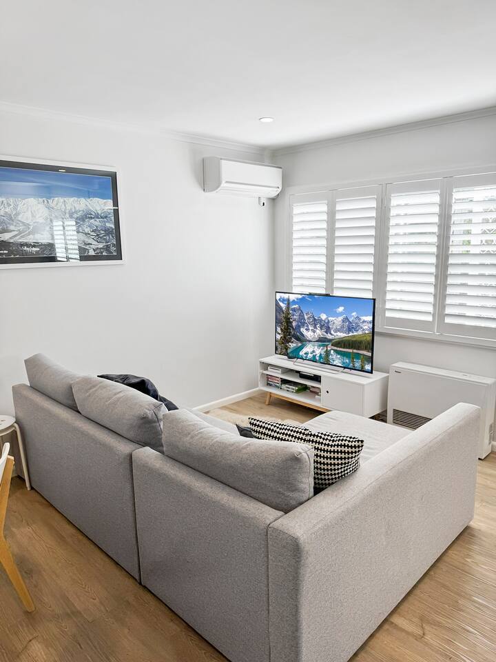 Snowy Mountains Retreat in the heart of Jindabyne