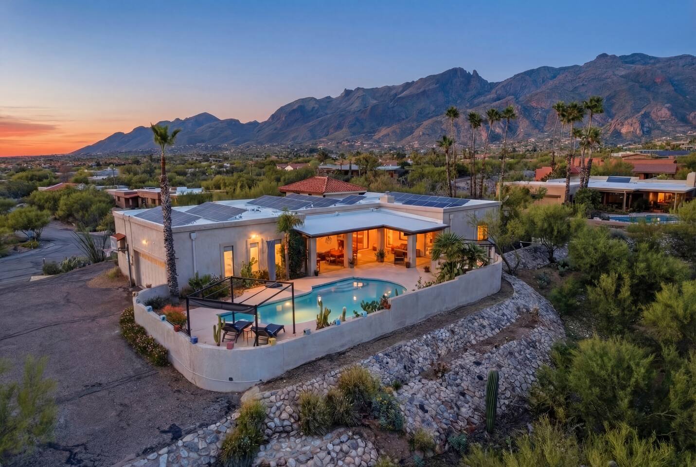 Saguaro Crown | Premier 4 BD Foothills Escape