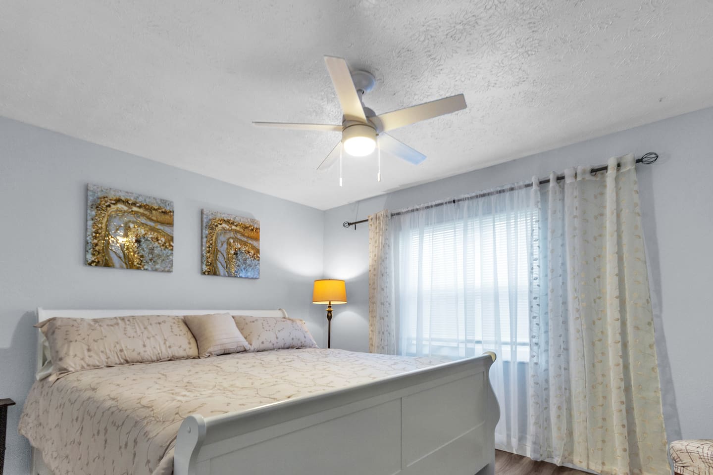 Modern Stylish 2BR Apt Near Busch Gardens Unit A