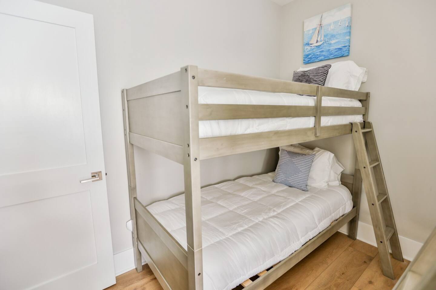 Grand Twin Cottages - 20 Guest Combo
